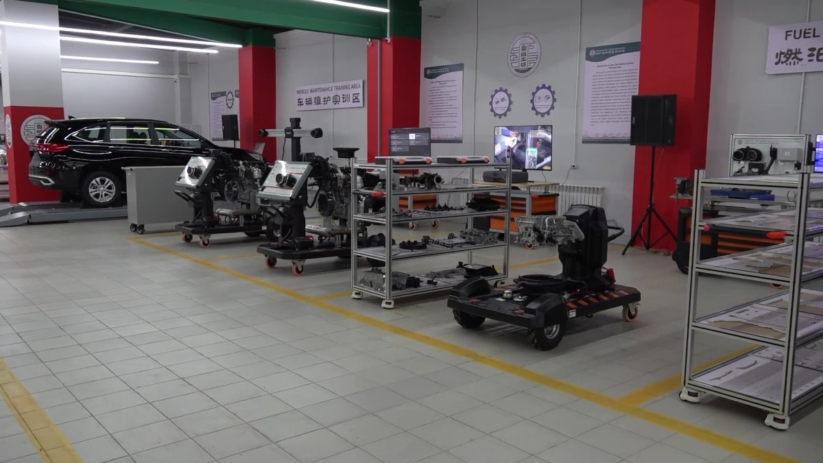 «Мастерская Лу Бань» открылась в одном из вузов ВКО