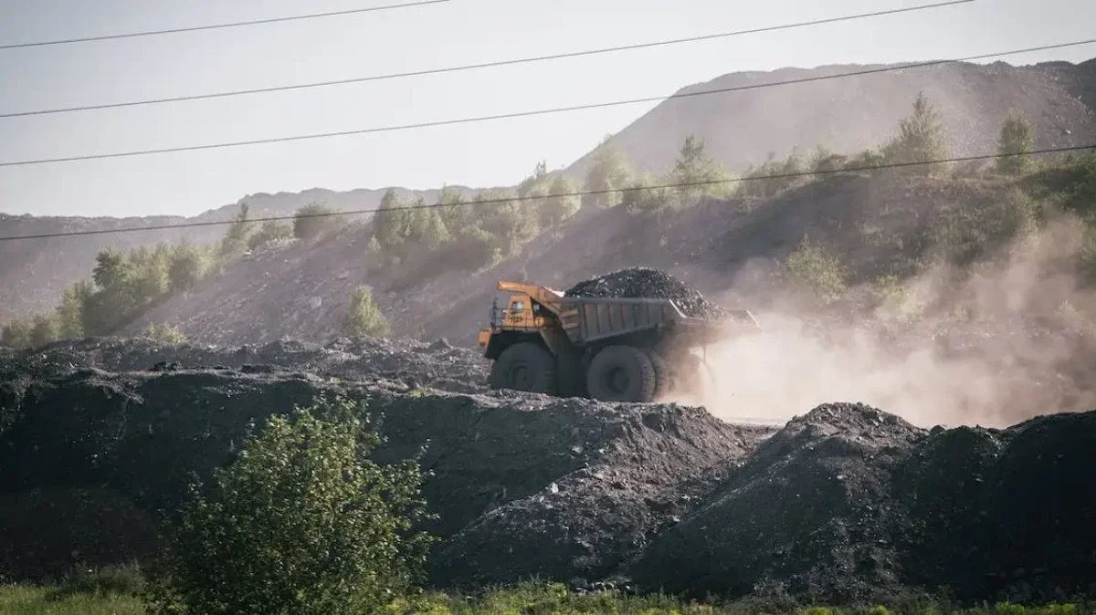 Шымкентте пайдалы қазбасы бар 116 гектар жер мемлекетке қайтарылды