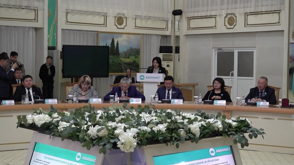 Школы и больницы: депутаты маслихатов обсудили развитие двух новых районов в ВКО