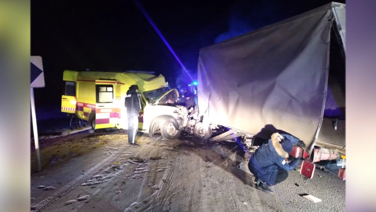 Ақмола облысында жедел жәрдем көлігі жол апатына ұшырады