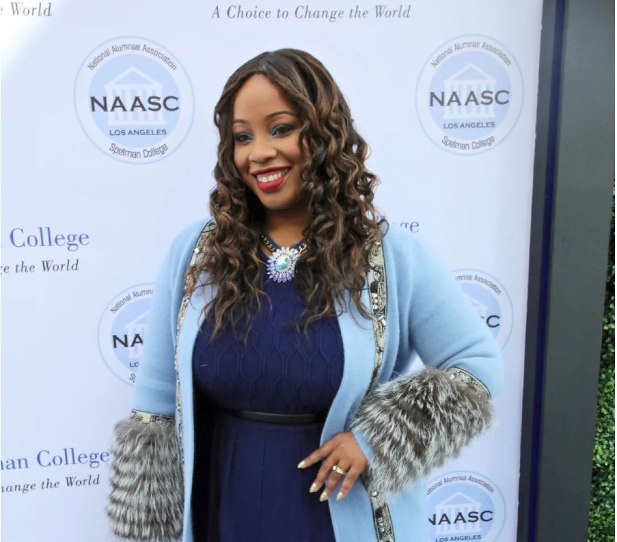 Бывшая сотрудница украла 4 млн долларов у Facebook и потратила их на стилистов