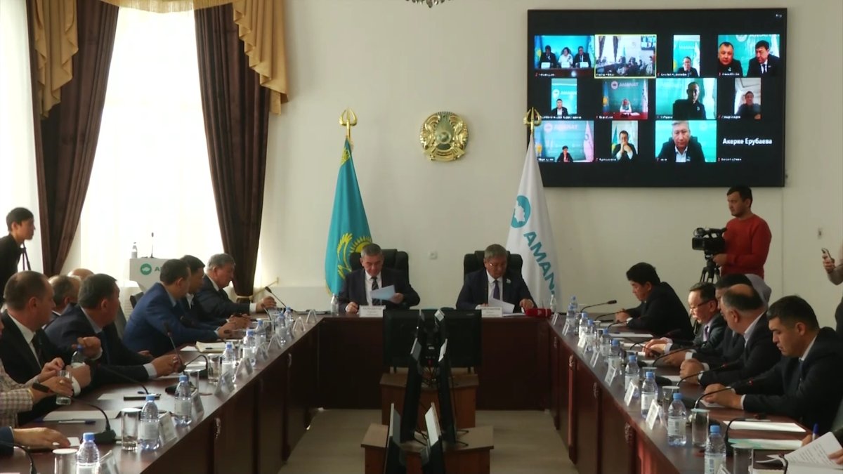 «AMANAT» фракциясы 22 заң жобасына бастамашыл болды, - Е.Бейсенбаев
