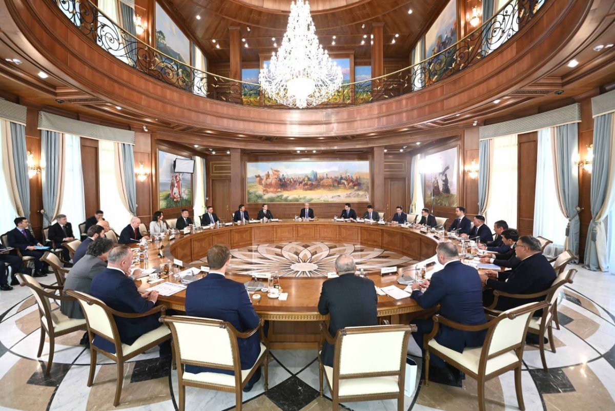 Президент Қасым-Жомарт Тоқаев отандық бизнес-қоғамдастық өкілдерімен кездесу өткізді
