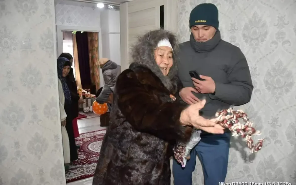 Үйі өртеніп кеткен түркістандық тұрғынға жерлестері 15 күнде пәтер алып берді