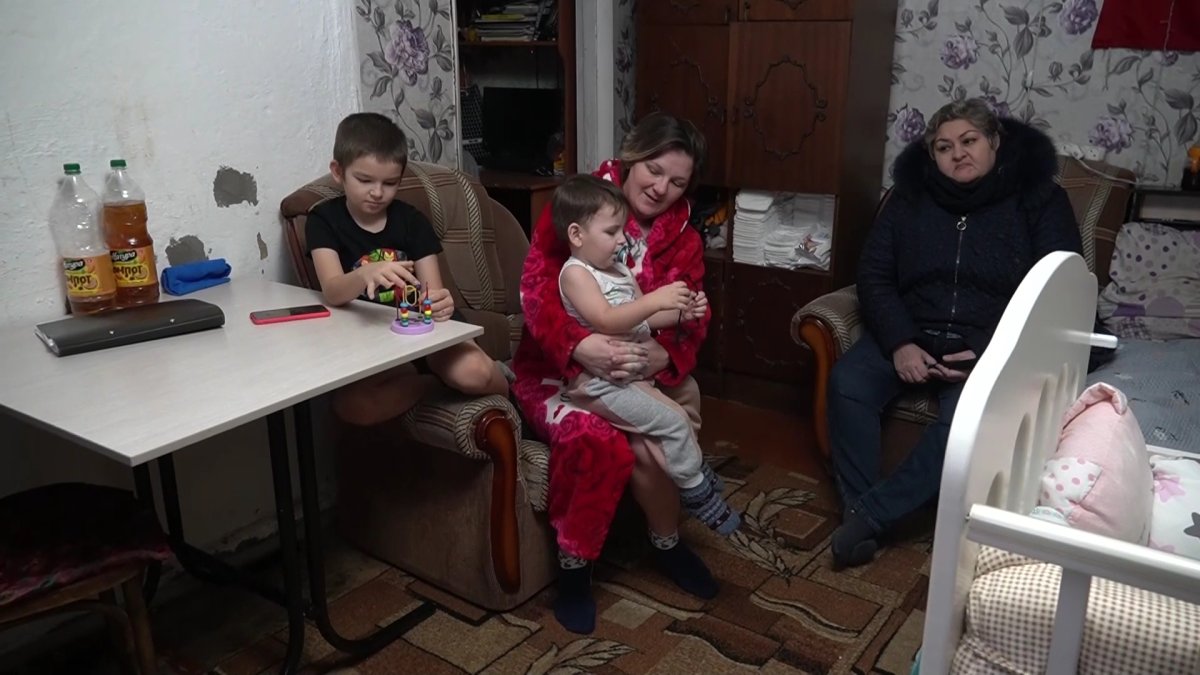 Стремительно теряет зрение: трехлетнему малышу из Уральска нужна дорогостоящая операция