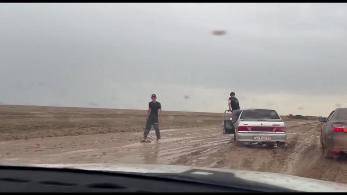 Оралдық мердігер салынбаған жолға ақша алған