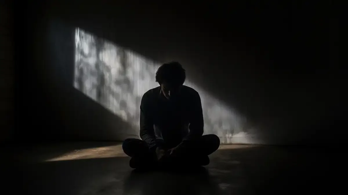 Ташкентте 31 жастағы ер адам мектеп ауласында асылып қалды