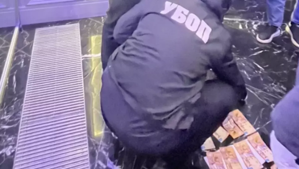 Оралда тұрғындардан күшпен ақша бопсалаған күдіктілер ұсталды