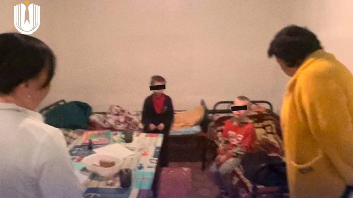 Түркістанда интернаттың 3 баласы едені бетон бөлмеде қамауда отырған