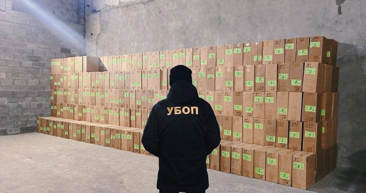 Три грузовика с контрафактными сигаретами на 1,5 миллиарда тенге задержали в Казахстане (ВИДЕО)