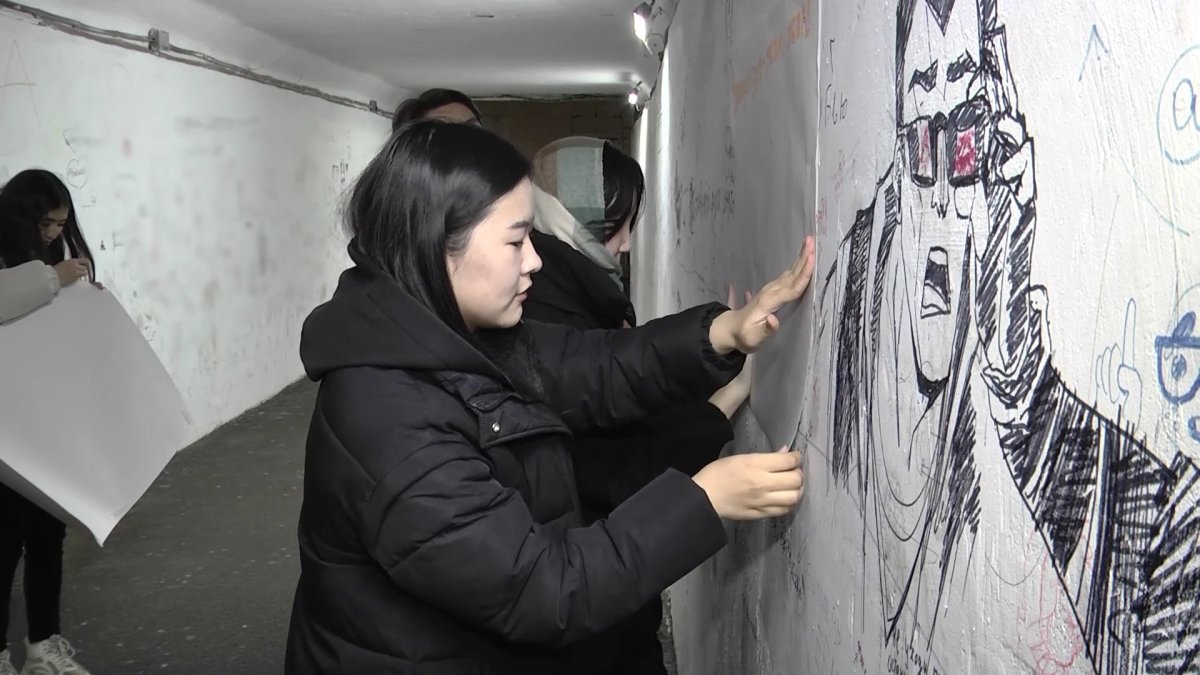 Активисты «Жастар Рухы» провели необычную акцию к Международному дню волонтёров