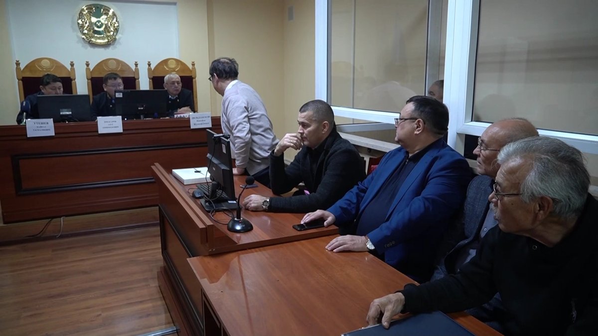 Полицейского Уральска после скандала со штрафом за взятку всё-таки отправили за решётку