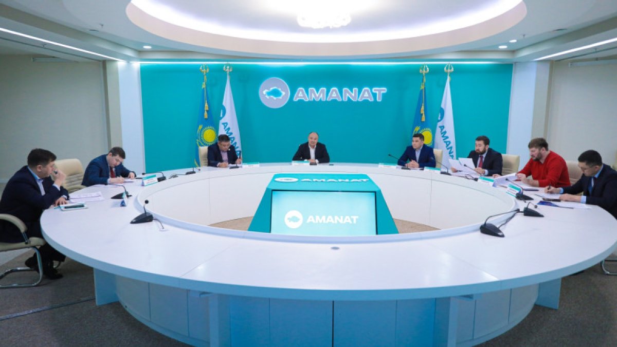 Ерлан Саиров заявил об изъятии земель Болата Назарбаева