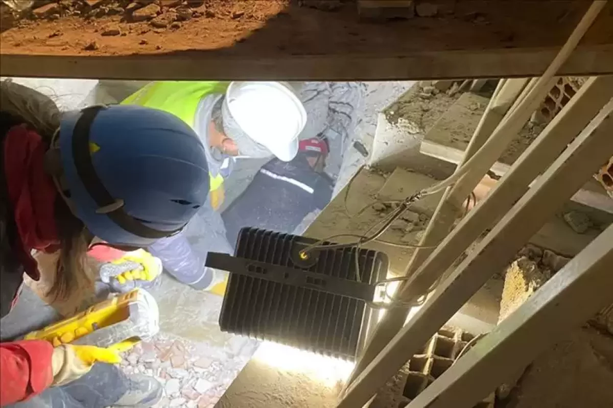 Түркиядағы зілзаладан 95 сағат өткеннен кейін 7 жасар қыз құтқарылды