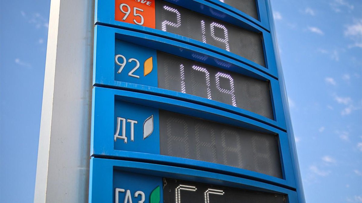 Из-за трещины на трубопроводе ПНХЗ приостановил производство дизтоплива