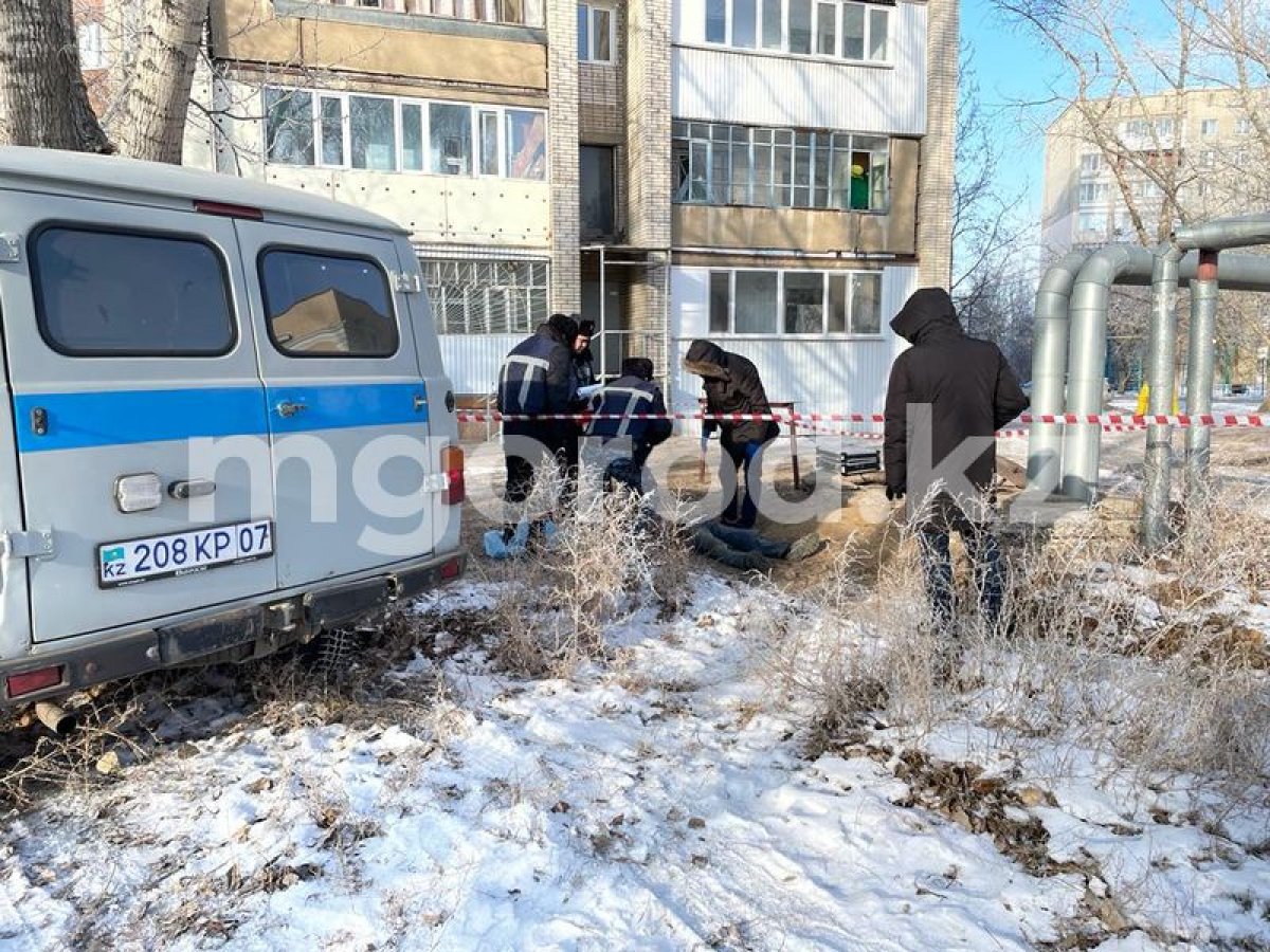 Труп извлекли из теплотрассы в Уральске