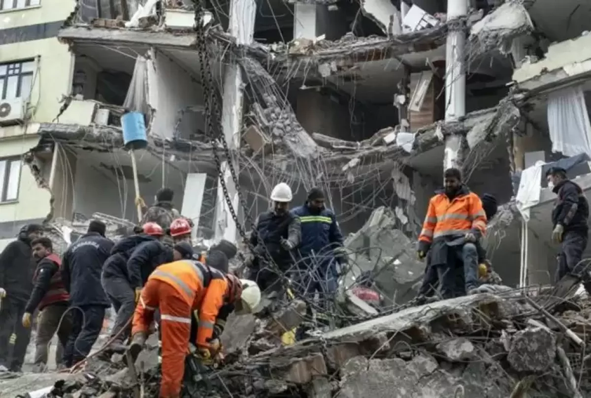 Түркияның кейбір аудандарында құтқарушылар іздестіру жұмысын тоқтатуға мәжбүр