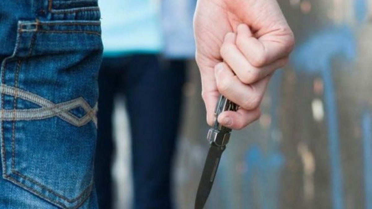 Жетісу облысында 17 жастағы бозбала ауылдастарын пышақтап тастады