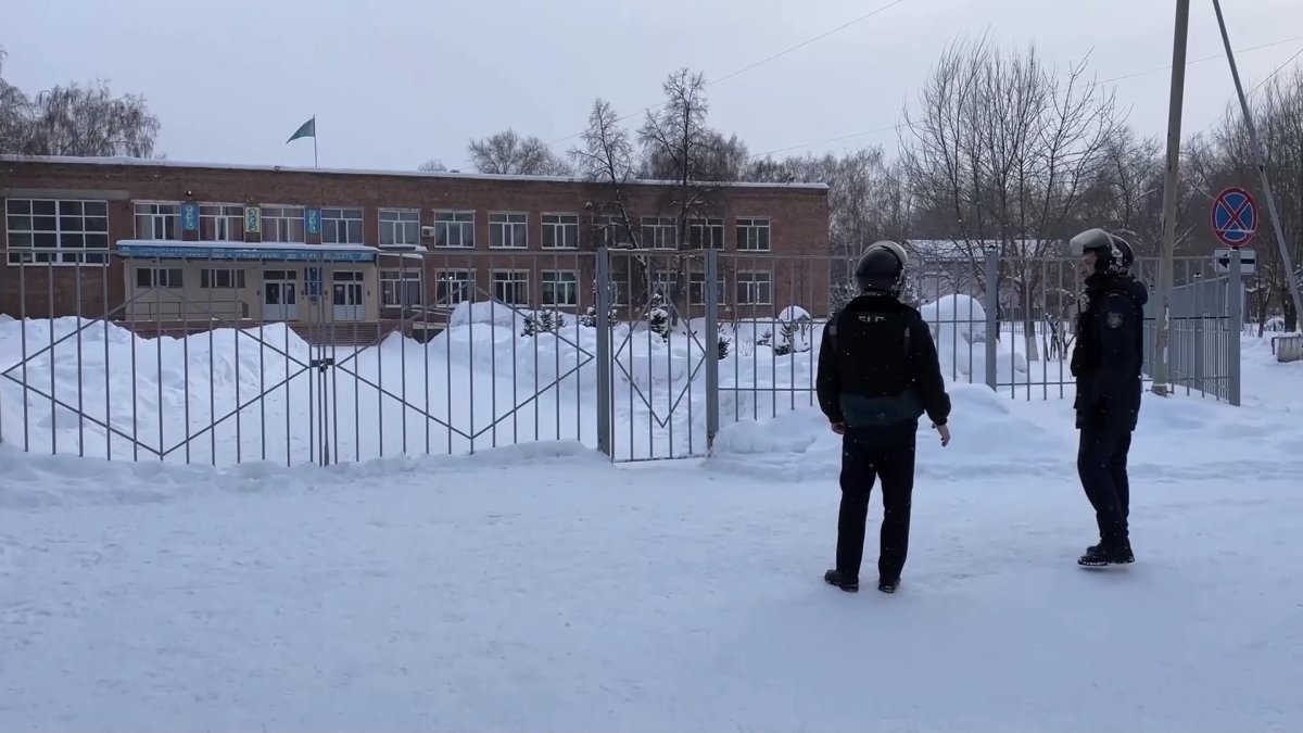 Ещё 23 школы "заминировали" в Усть-Каменогорске