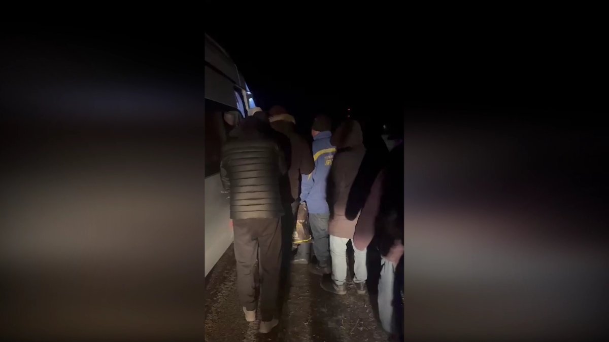 Больше 30 россиян едва не замёрзли на трассе в Актюбинской области