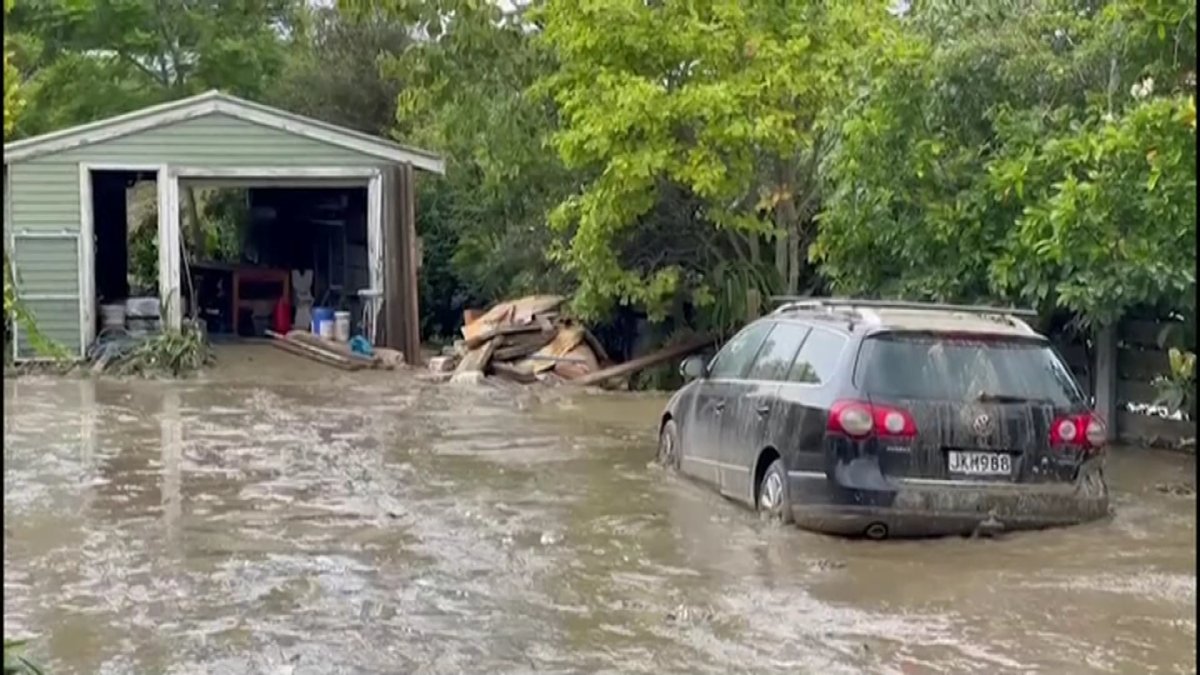 Число погибших из-за наводнения в Новой Зеландии достигло восьми человек