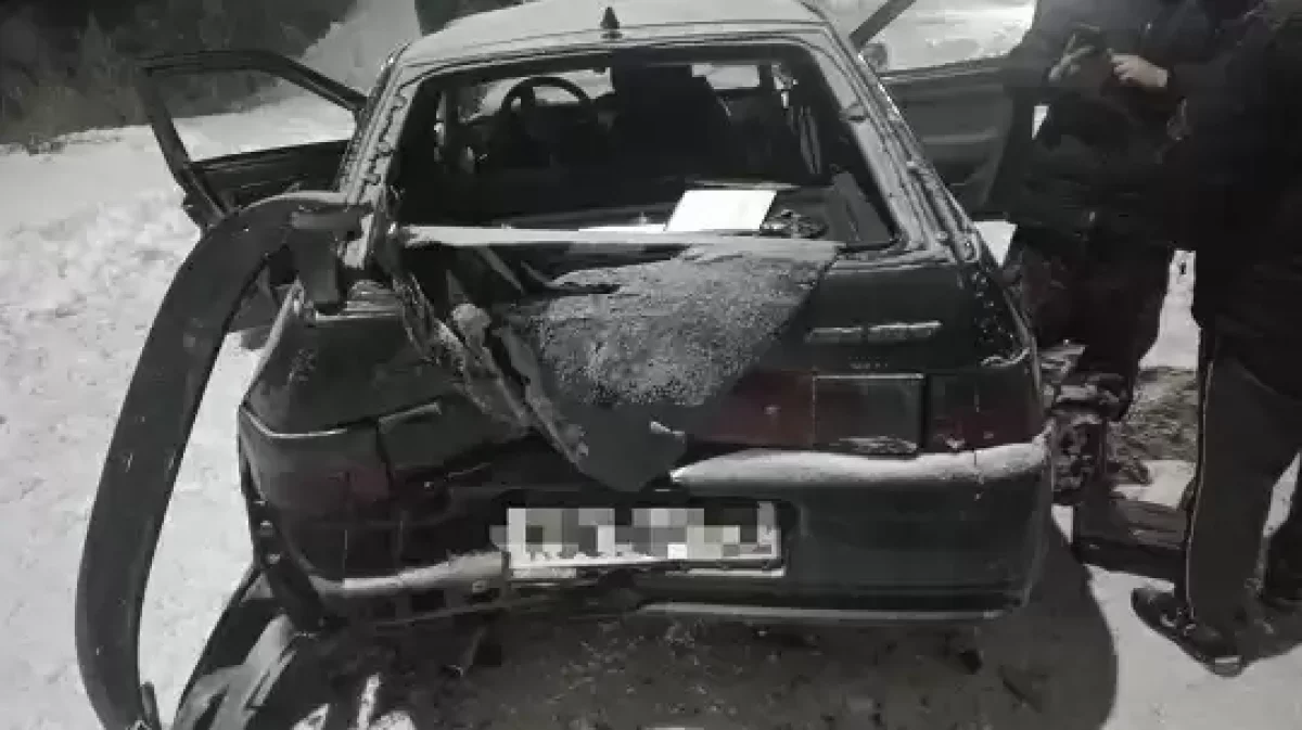 Оралда үш автокөлік соқтығысып, 3 адам зардап шекті