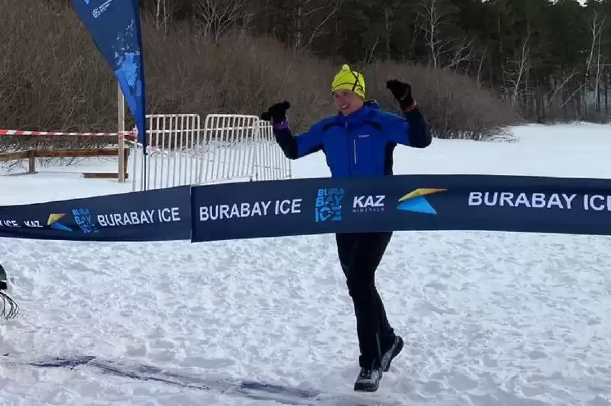 Бурабайда мұзда жүгіруден халықаралық жарыс өтті