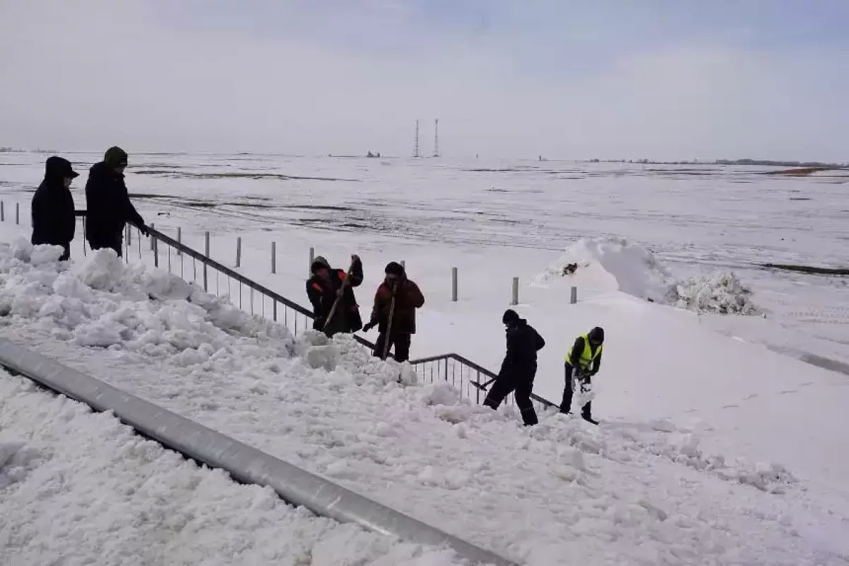Су басу қаупі бар республикалық жолдарда тәулік бойы кезекшілік ұйымдастырылды