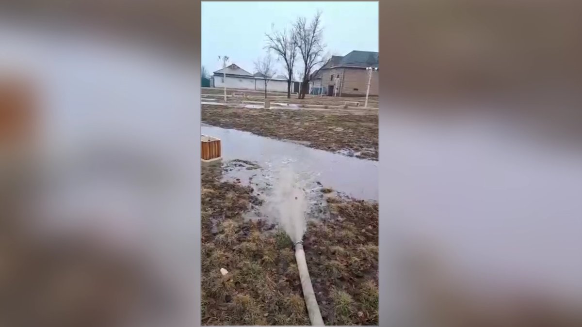 Түркістан облысында бірнеше елдімекенде көшелер мен үйлердің ауласын су басты