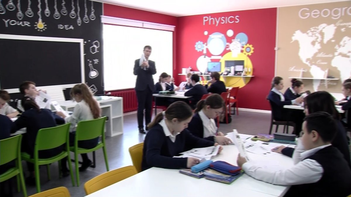 Терме вместо гаджетов: сенатор предложил решение проблемы цифрового аутизма