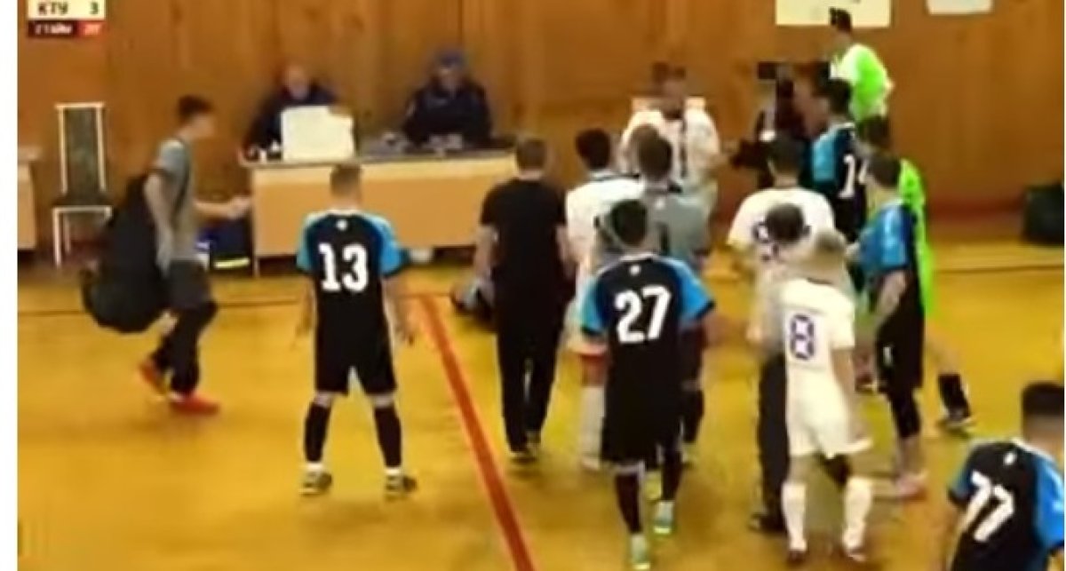 Нокаутом закончился футбольный матч в Караганде