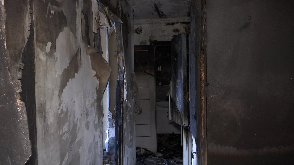 Астанада көпқабатты үйден өрт шығып, 125 адам эвакуацияланды