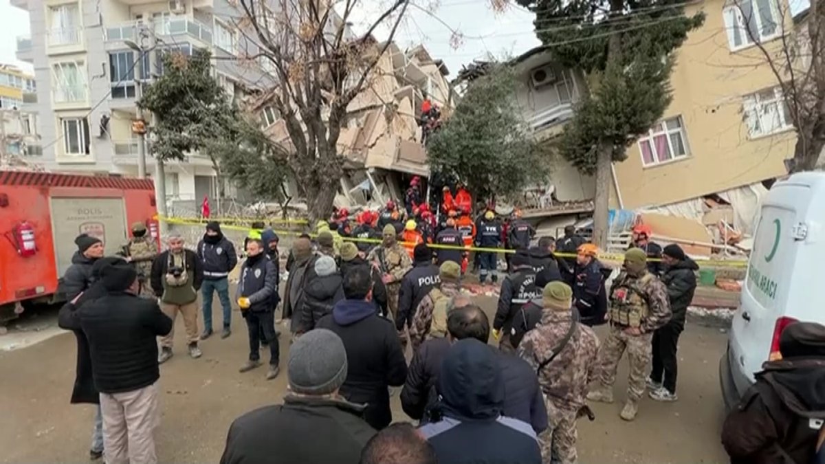 «Не тірі көрсем, не сүйегін көрсем деген арманда отыр», - ерікті