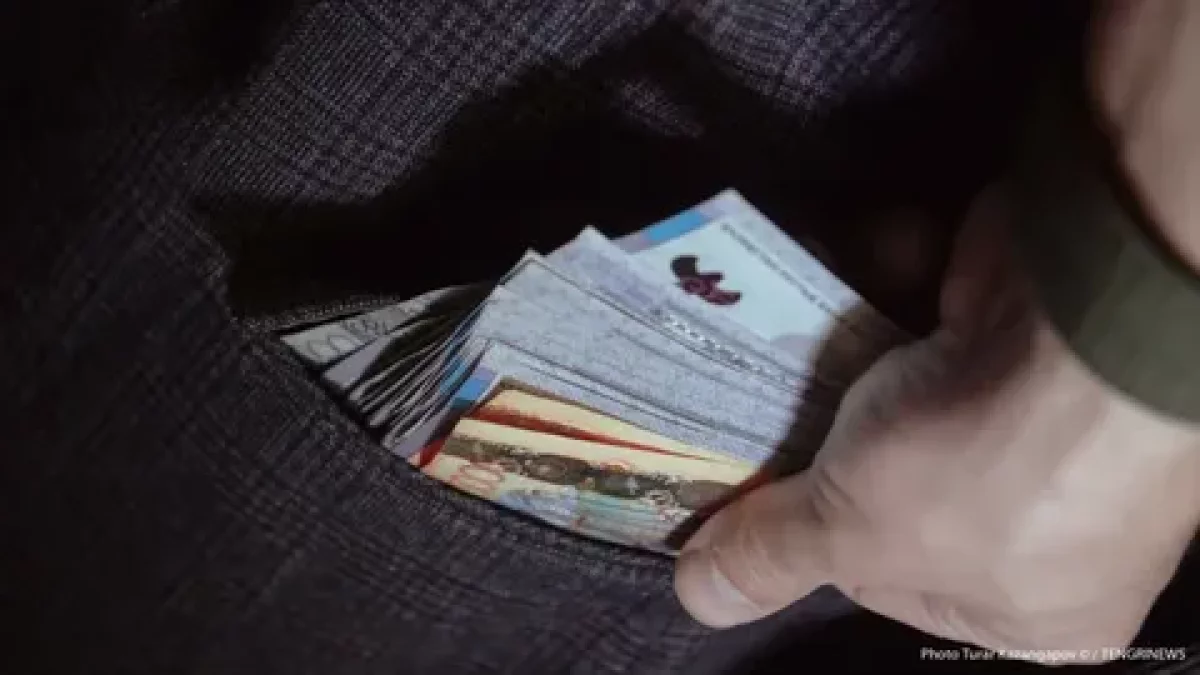 13 серіктестіктен 23 млн теңге пара алған