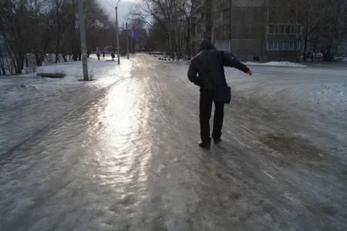 Петропавлдағы мектептерде сабақ тоқтатылып, автобустар жолға шықпады
