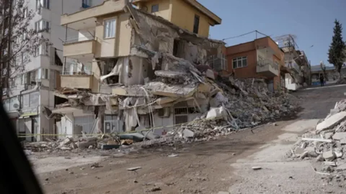 Түркияда тағы жер сілкінді, қаза тапқандар бар