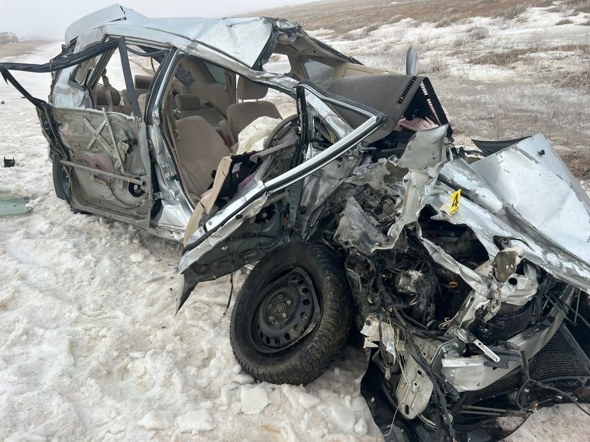 Атырауда жол апатынан 4 адам қаза тапты