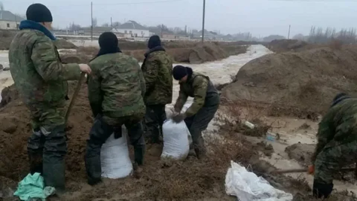 200-ден астам адам эвакуацияланды