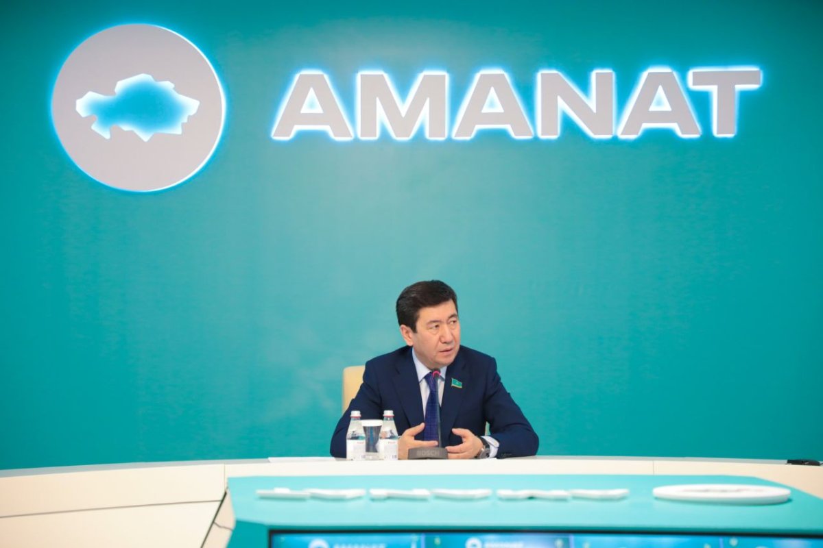 Партийные списки «AMANAT» в маслихаты обновлены на 75%