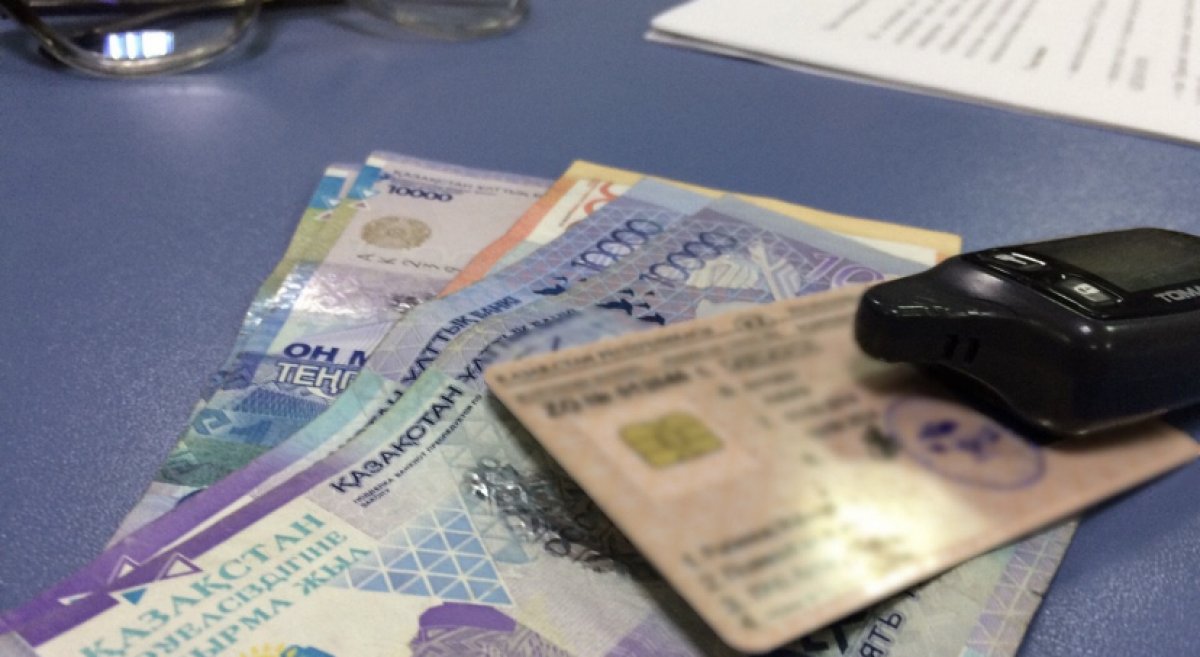 Обман на обмане: жительница Усть-Каменогорска купила права у мошенника