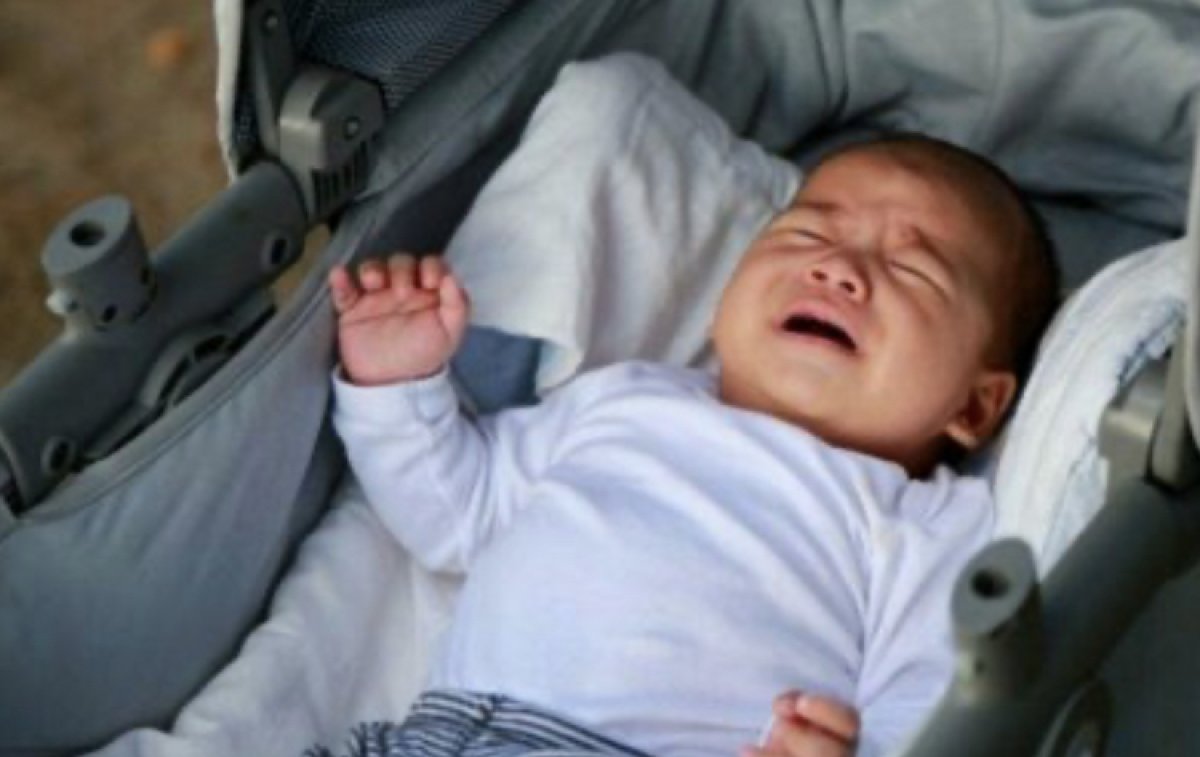 Младенца бросили на стойке регистрации в аэропорту