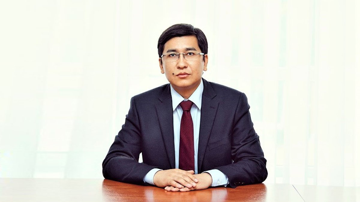 Асхат Аймағамбетов Астанадағы университетте оқытушы болмақ