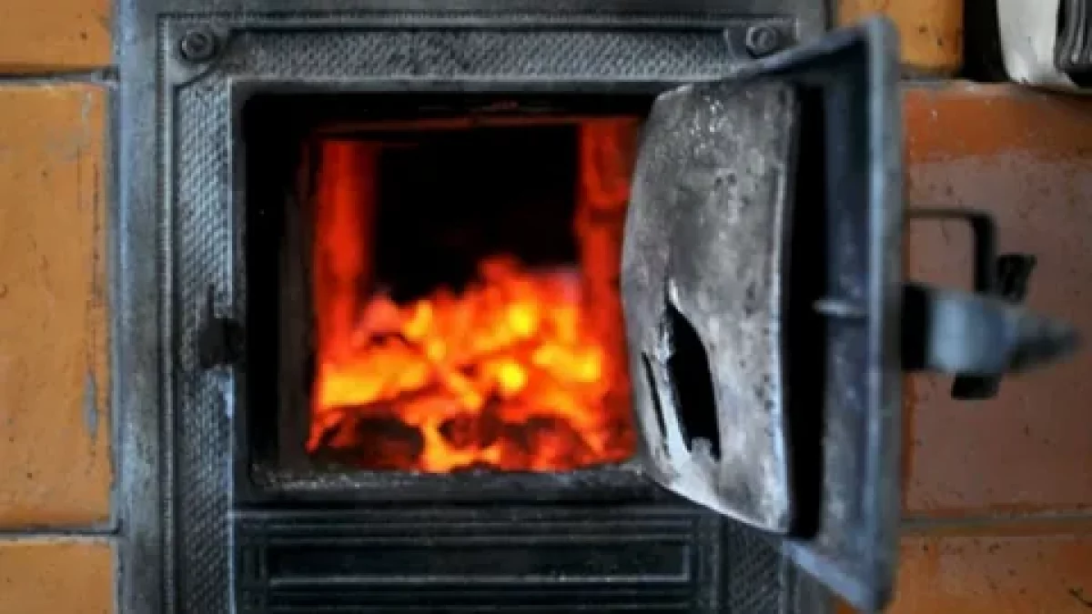 Семейде екі адамға иіс тиді