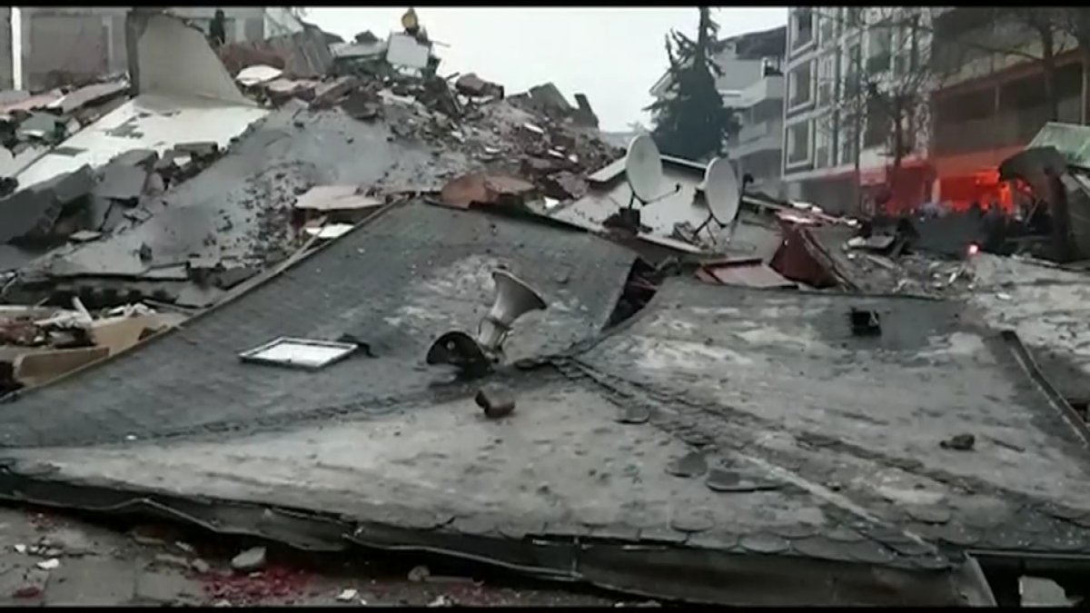 Түркия бесіктей тербеліп жатыр: 7000-ға жуық адам зардап шеккен