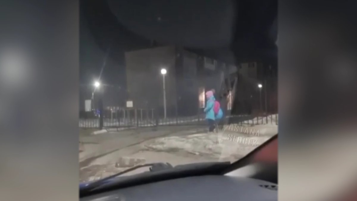 Астанада түнгі сағат үште мектепке барған оқушының ата-анасы жазаланды