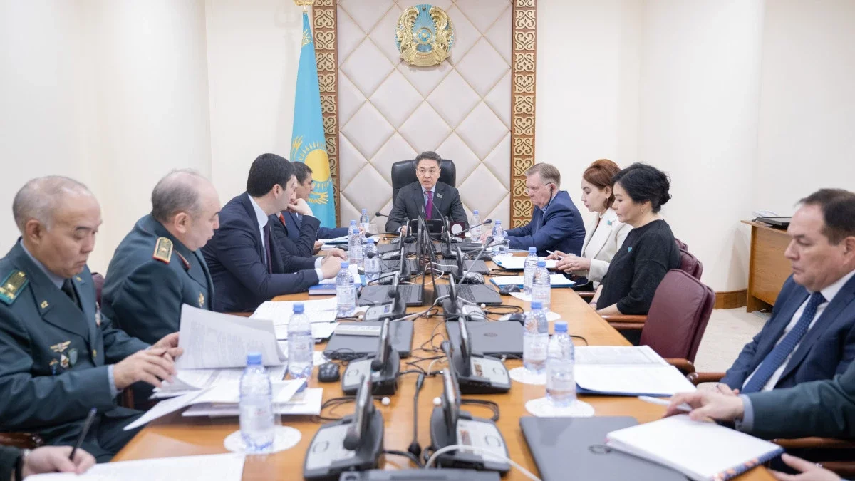 Сенаторлар Қазақстан мен Қырғызстан шекара өкілдерінің қызмет учаскелері туралы заңды талқылады