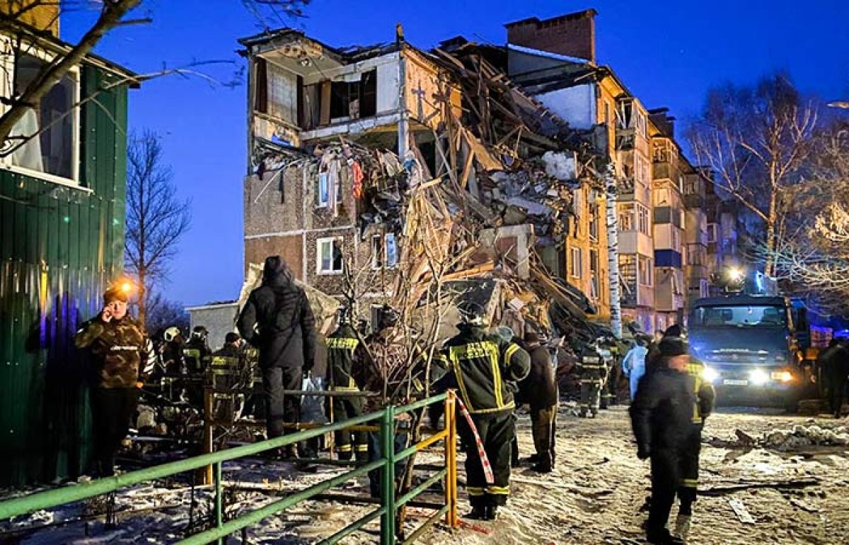 Взрыв газа стал причиной смертельного обрушения дома в России