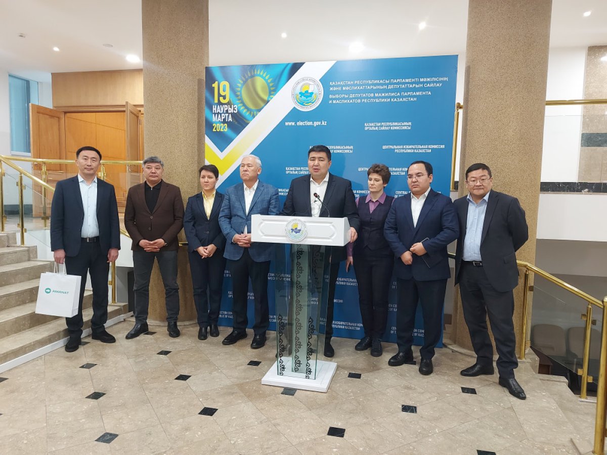 «АMANAT» партиясы ОСК-ға кандидаттар тізімін ұсынды