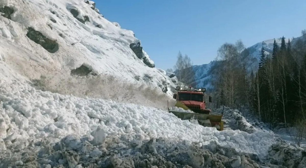 Семь лавин сошли в Алматинской области