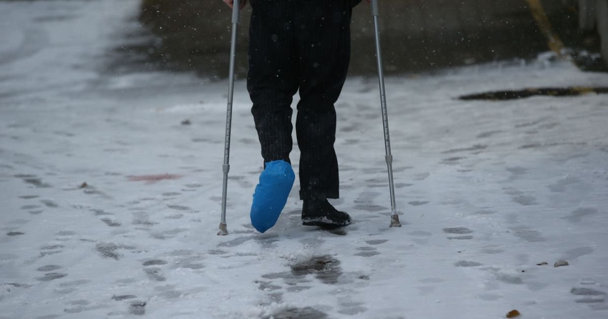 Антирекорд по ушибам и переломам: 515 карагандинцев попали в травмпункт за один день